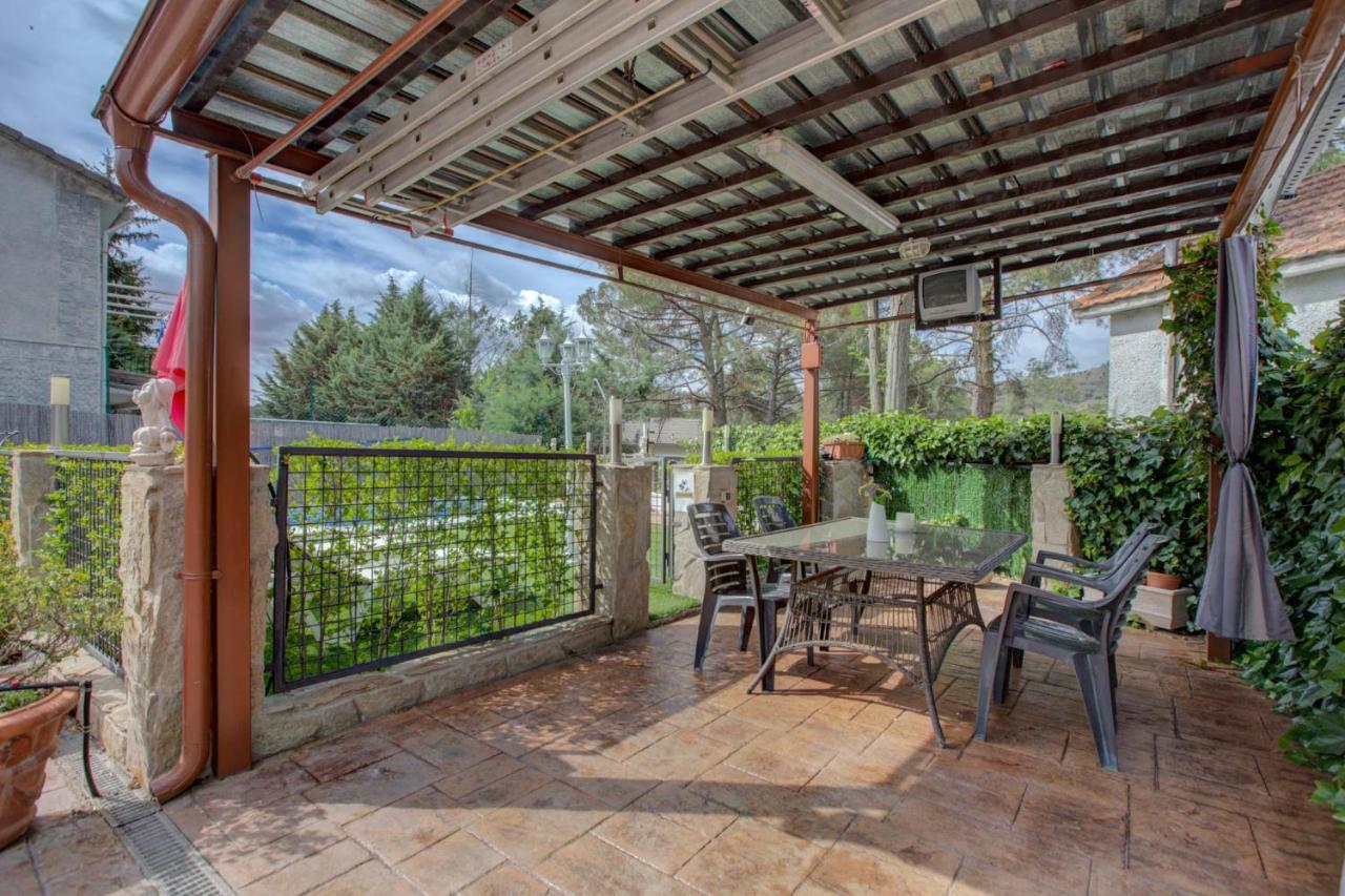 Casa Rural Higueras Santa María de la Alameda Екстериор снимка